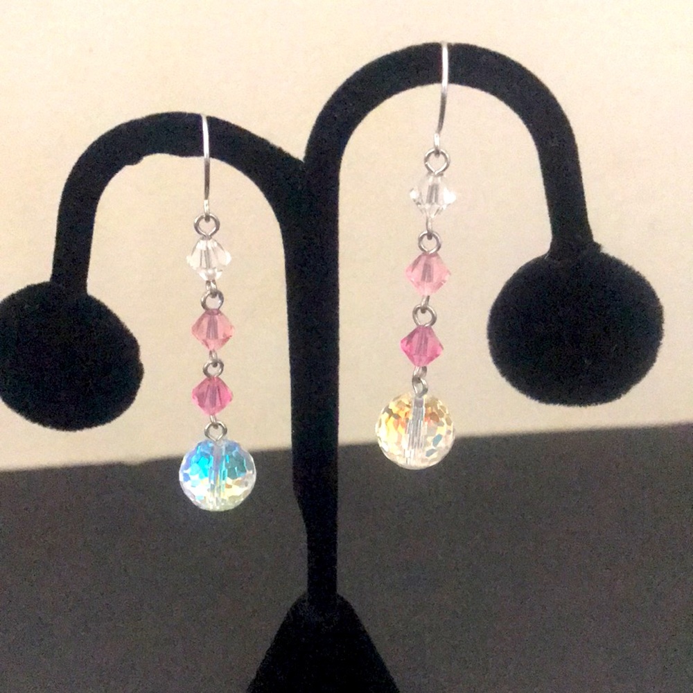 NWT Stunning Dangle Austrian Crystal Earrings
